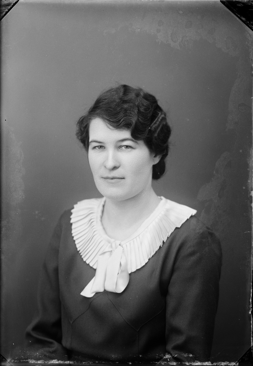 Skötsner-Edhlund, "Fröken"Tapper, Östhammar, Uppland 1935