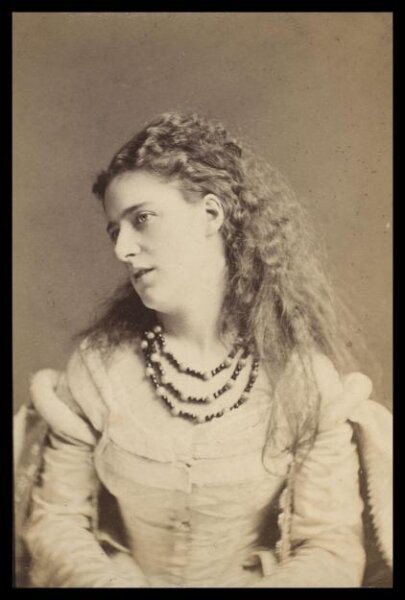 London Stereoscopic and Photographic Company, Guy Little Theatrical Photograph