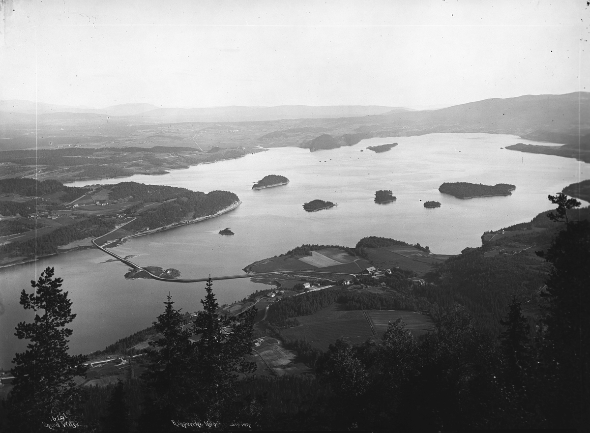 Axel Lindahl, Prot: Fra Kongens udsigt Ringerike Panorama I-II Neg: Ringerike Kongeudsigten