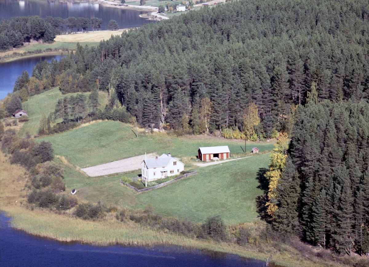 Widerøes Flyveselskap A/S, Bolighus