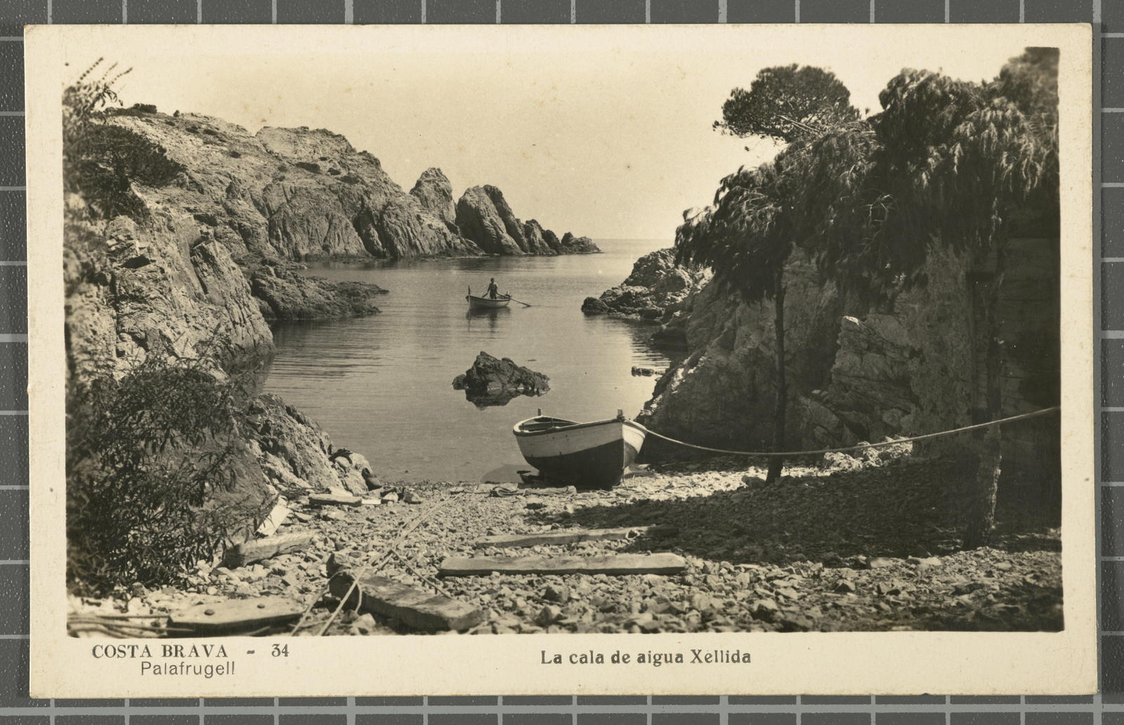 Desconegut, Costa Brava - 34, Palafrugell. La Cala de aigua Xellida