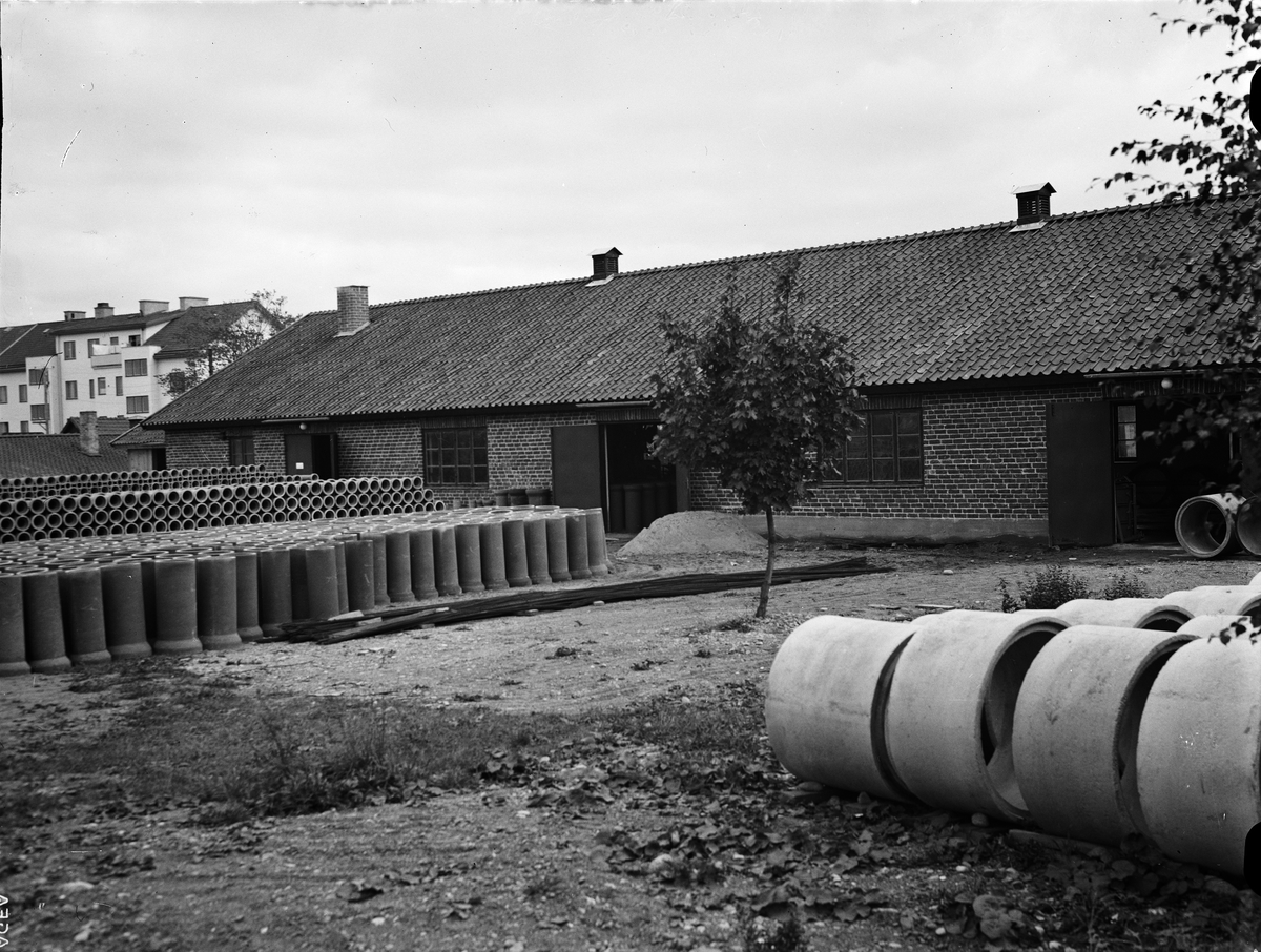 Paul Sandberg, Cementvarufabriken, S:t Eriks Lervarufabriker, kvarteret Grenen, Luthagen