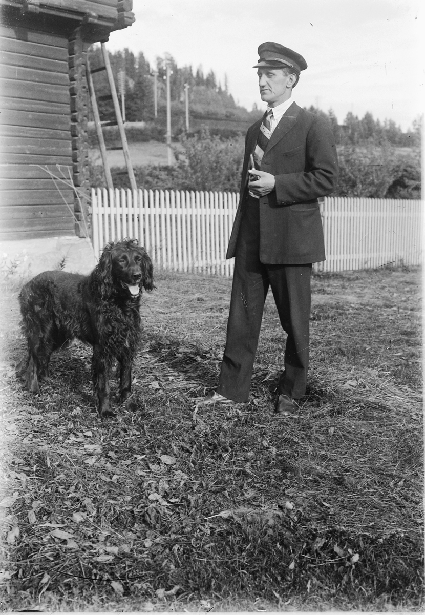 Simen Baardseth, Per Baakind med en hund.