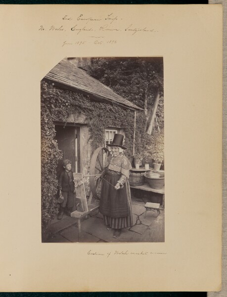 Unknown, Costume of Welsh Market Women