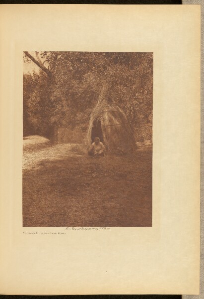 Edward S. Curtis, Cooking Acorns - Lake Pomo
