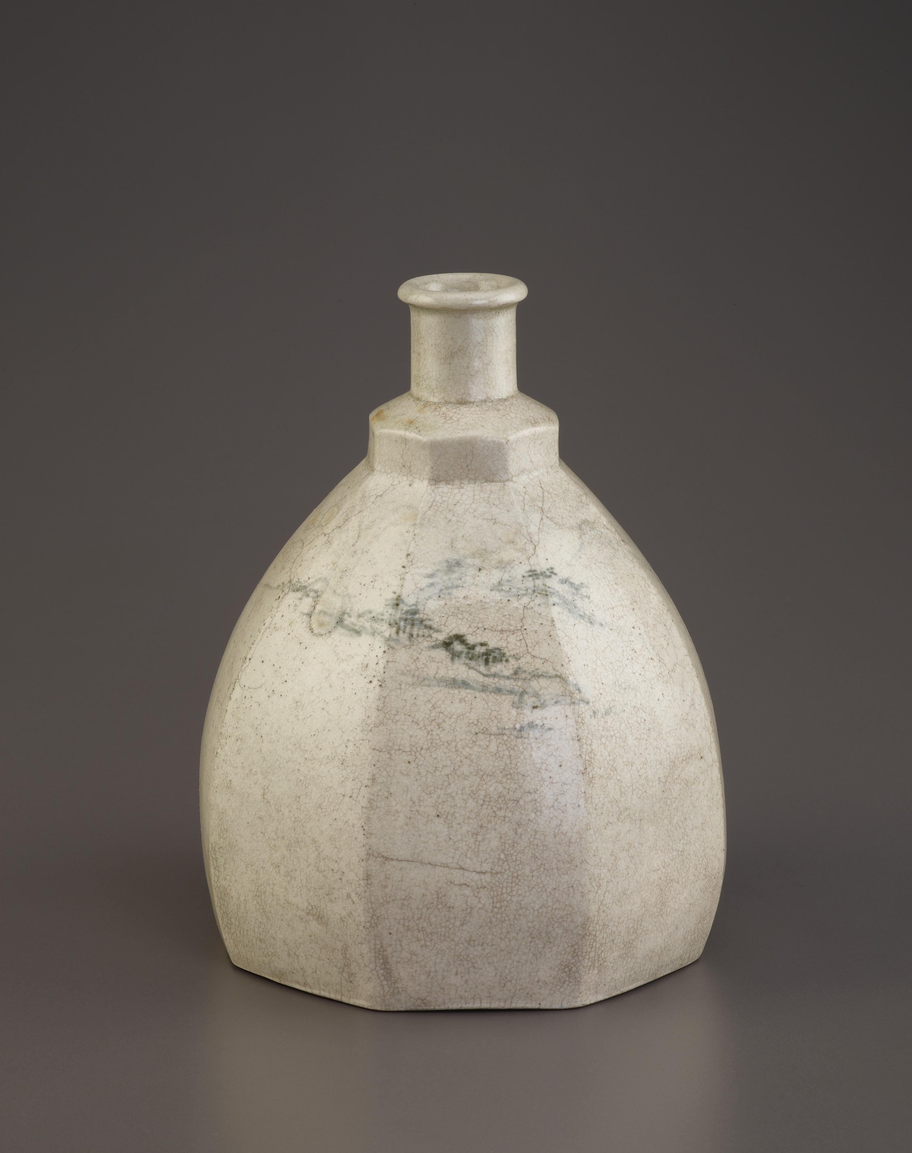 Decoration attributed to Kano Tangen, Sake bottle