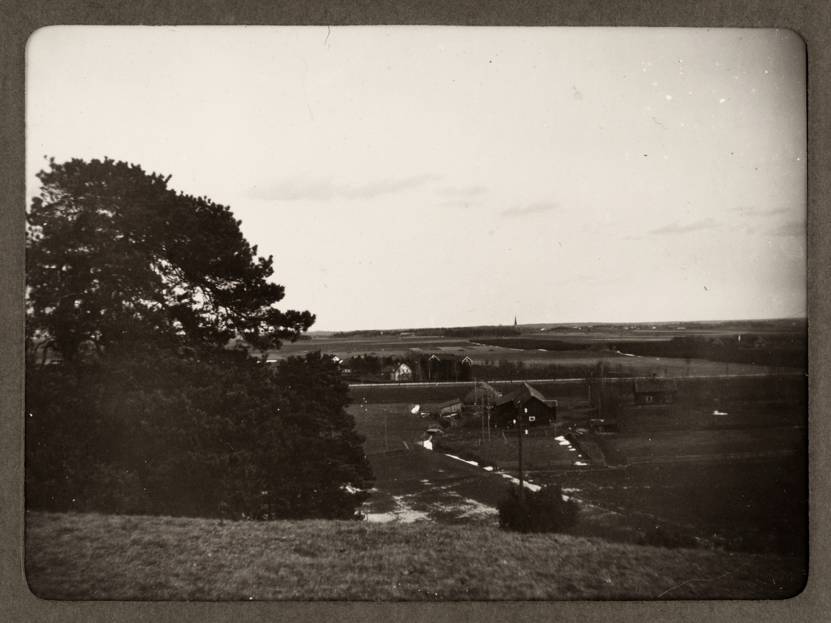 August Fredrik Schagerström, “Old Upsala. View from the east gallows the plain to Vaxala,” Uppsala, 1928