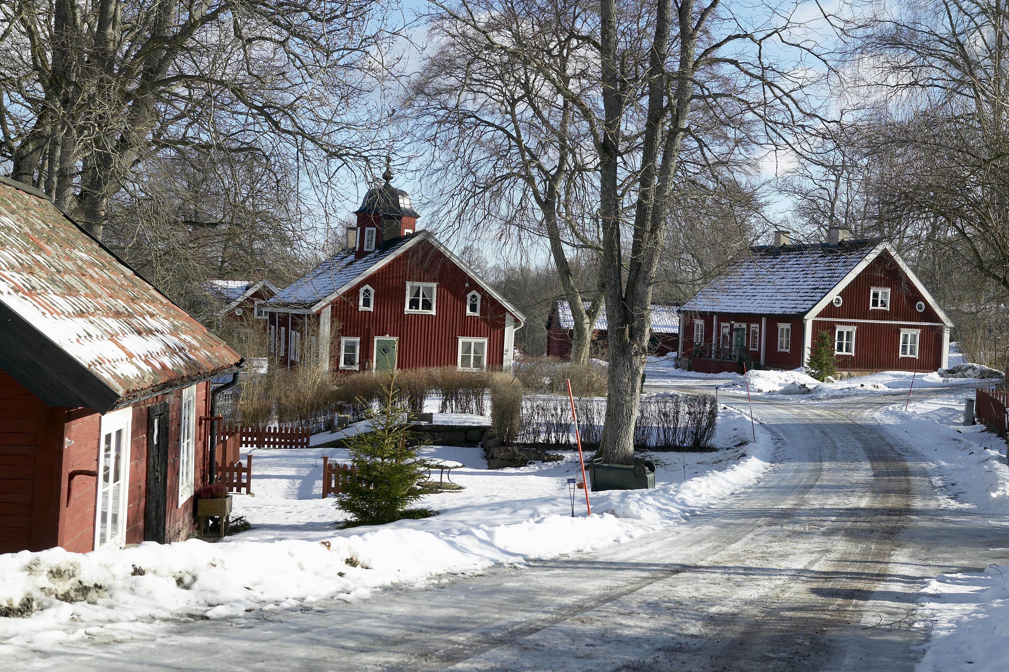 Bengt A Lundberg, Wira bruk