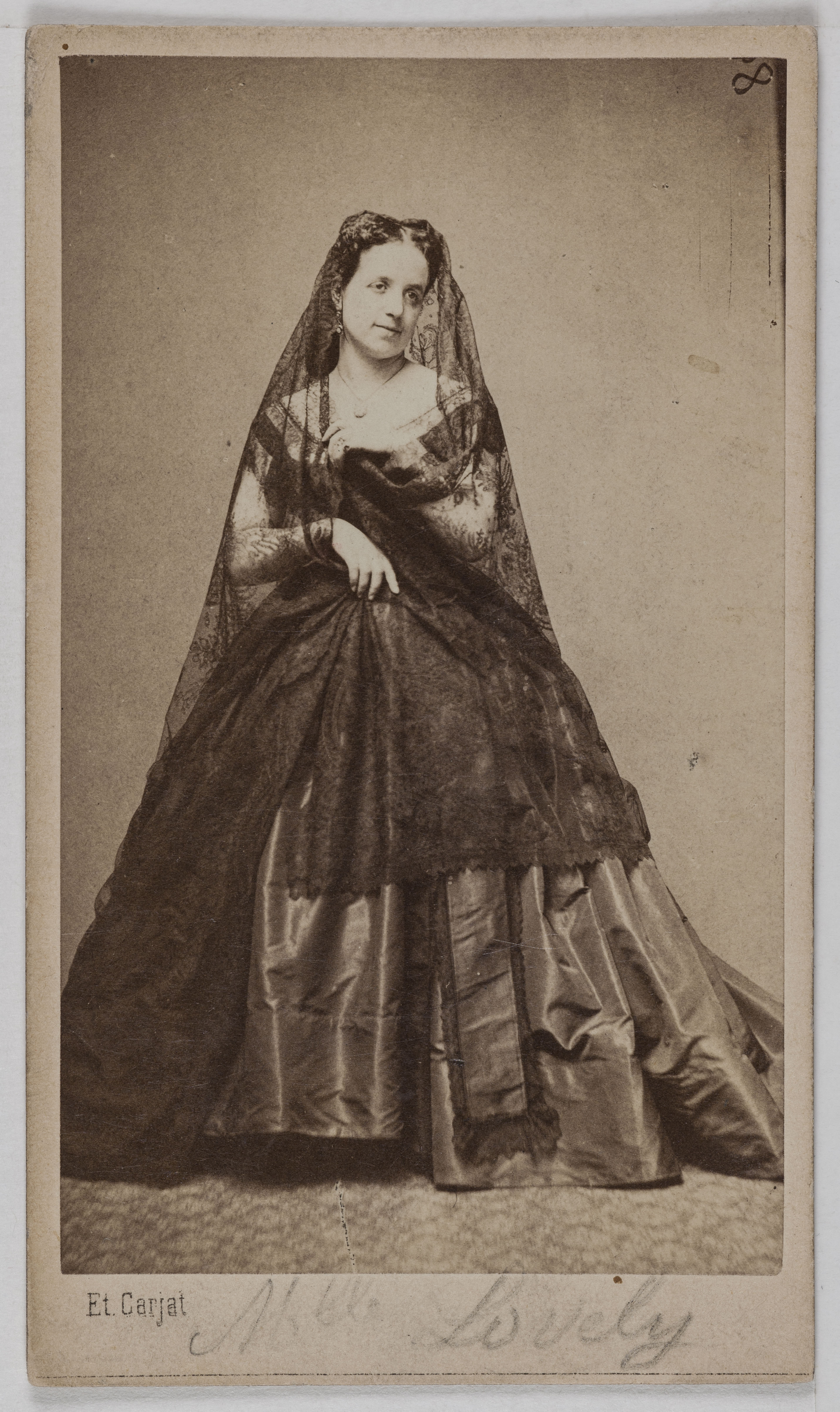 Carjat & Cie, Portrait de Lovely, (Mme Désirée Larue, dite), (1837-), (actrice)
