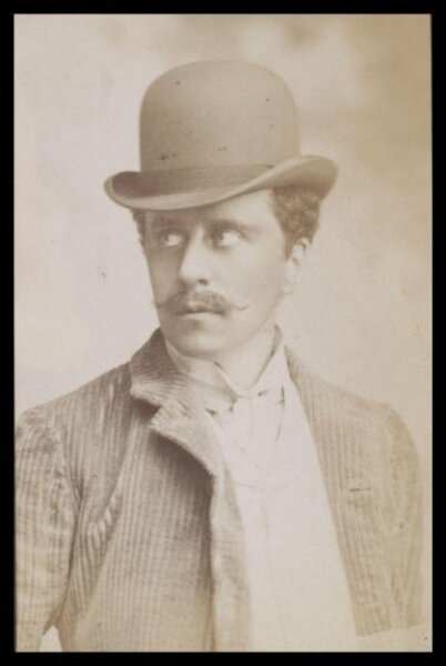 London Stereoscopic and Photographic Company, Guy Little Theatrical Photograph