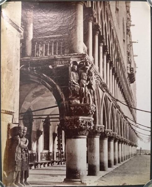 Unknown, Ducal Palace, the Judgement of Solomon sculpted group on the North-West "Judgement" angle, and the four porphyry tetrarchs on the wall of the Treasury, St. Mark's Basilica, Venice, Italy