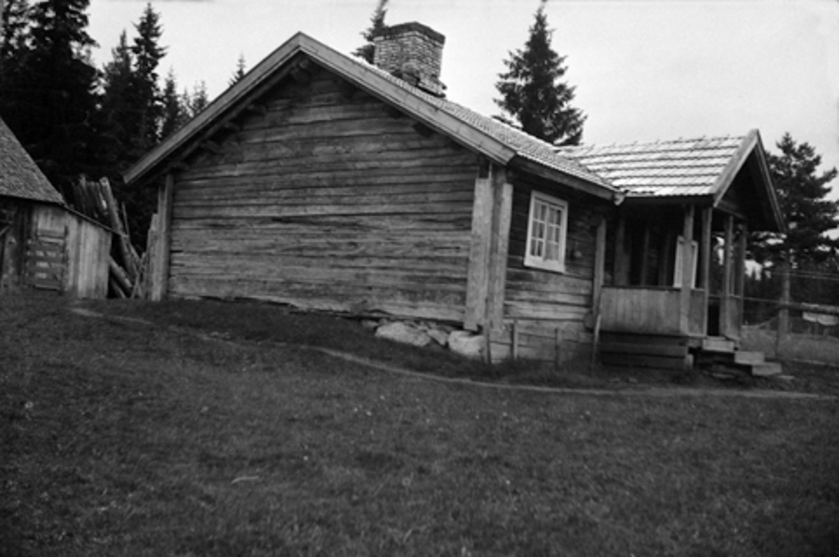 Toralv Bleken-Nilssen, SANDBAKKEN. UNDER OPPSAL. VALLSET. STANGE. EKSTR.