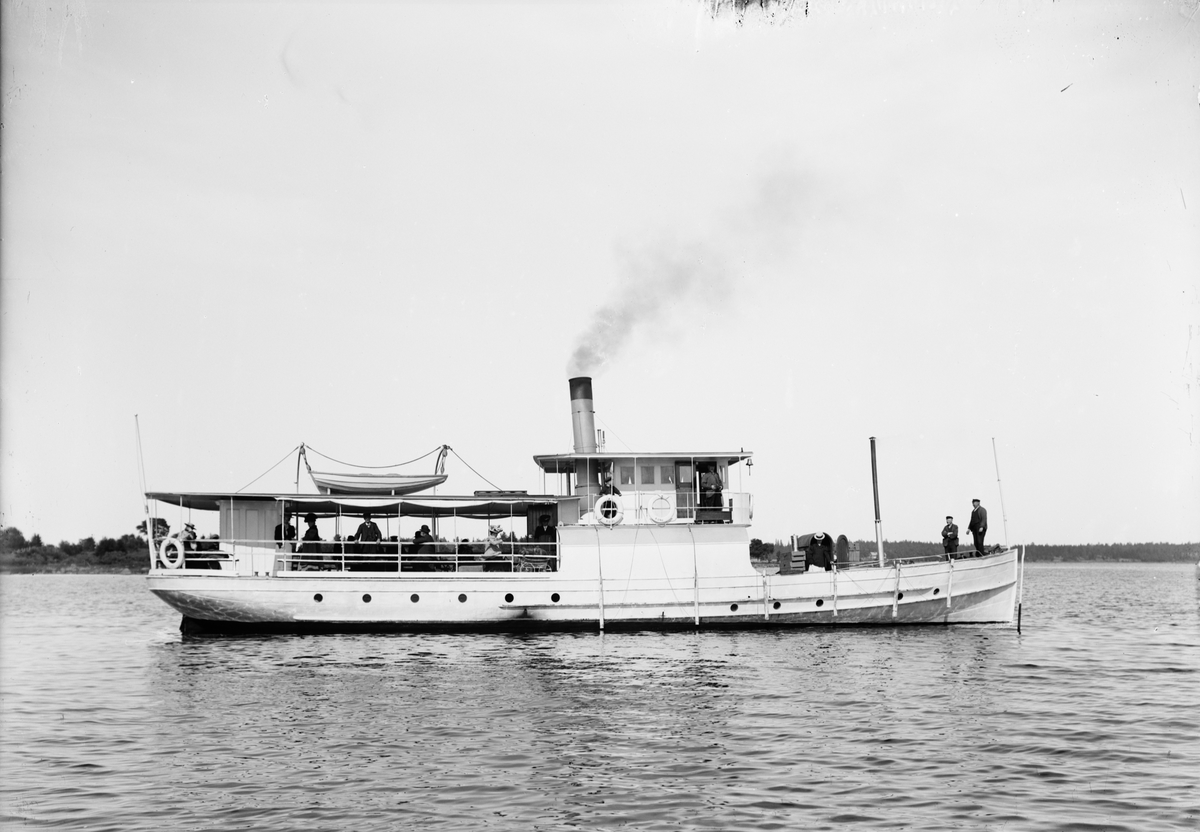 Skötsner-Edhlund, "Ångfartyg på Östhammarsfjärden", Östhammar, Uppland