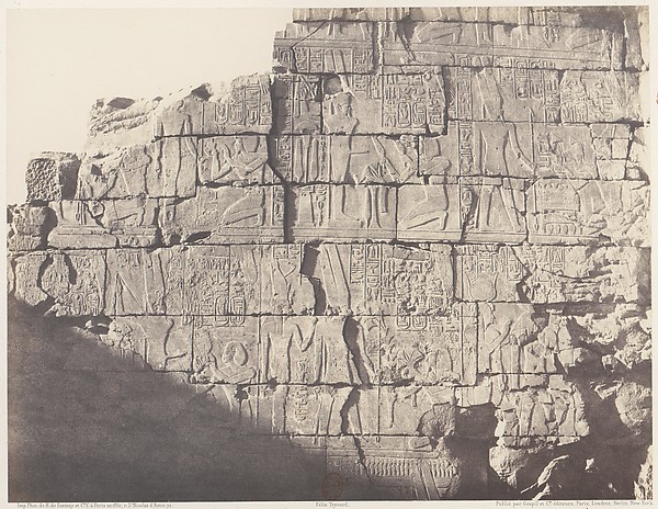 Félix Teynard, Karnak (Thèbes), Palais - Salle Hypostyle - Décoration de la Paroi Intérieure au Point M