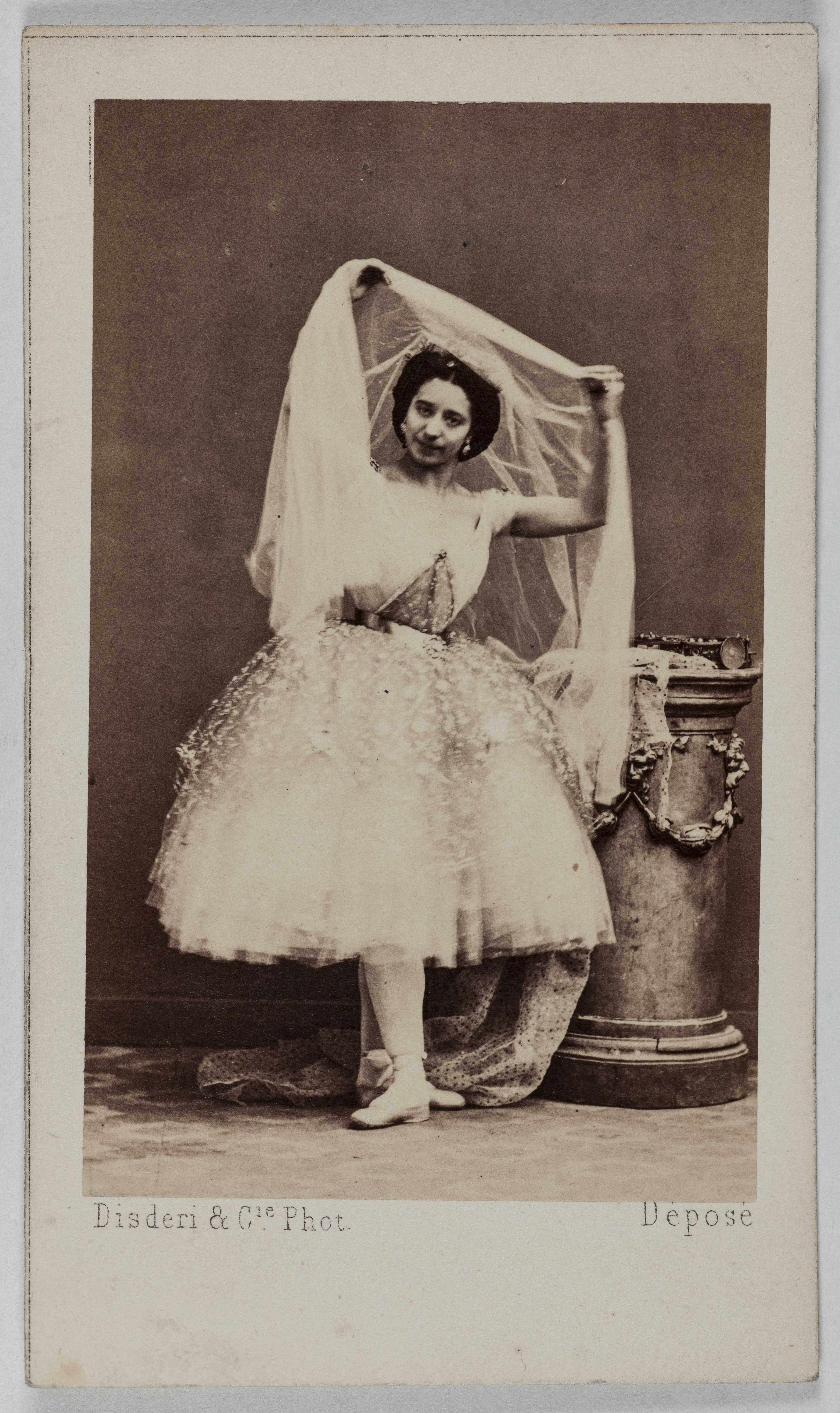 Disderi & Cie, Portrait de Amalia Ferraris (1828-1904), (danseuse)