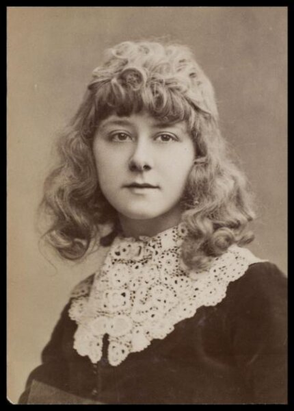 London Stereoscopic and Photographic Company, Guy Little Theatrical Photograph