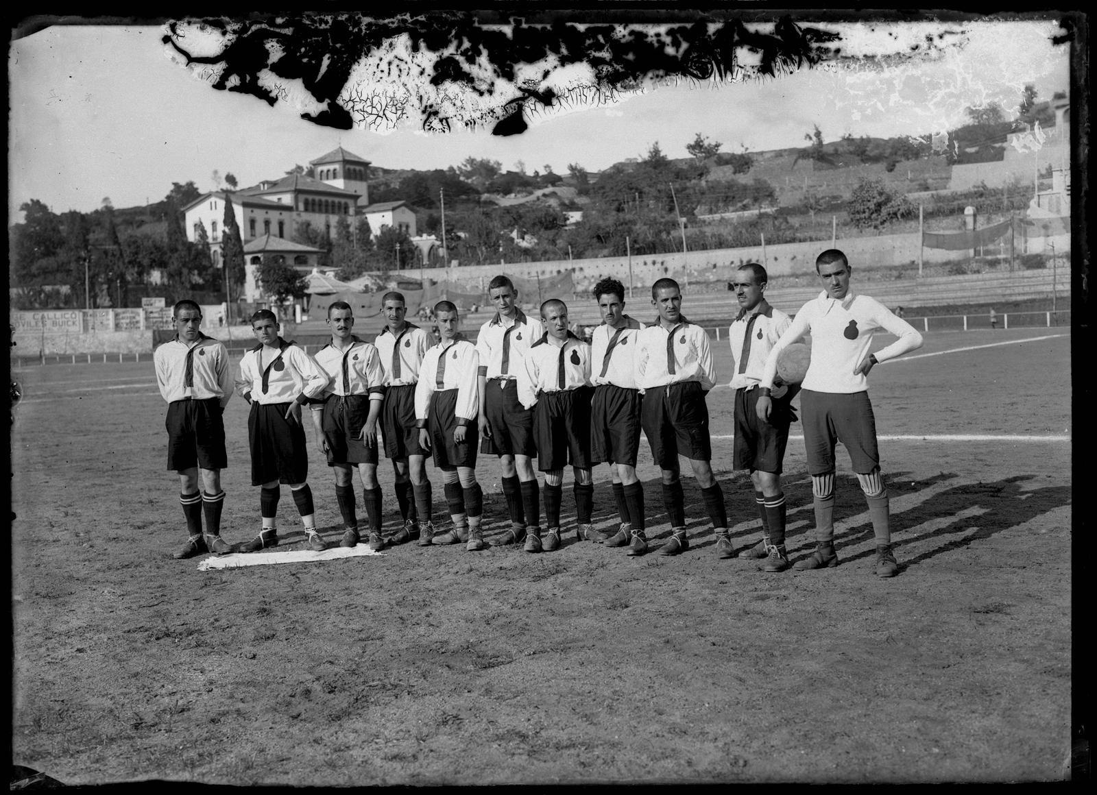 Desconegut, [Football team]