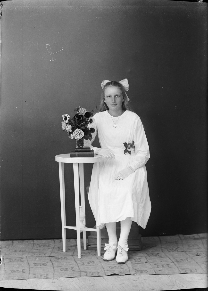 Skötsner-Edhlund, Hilda Andersson från Annö, Valö socken, Uppland 1922