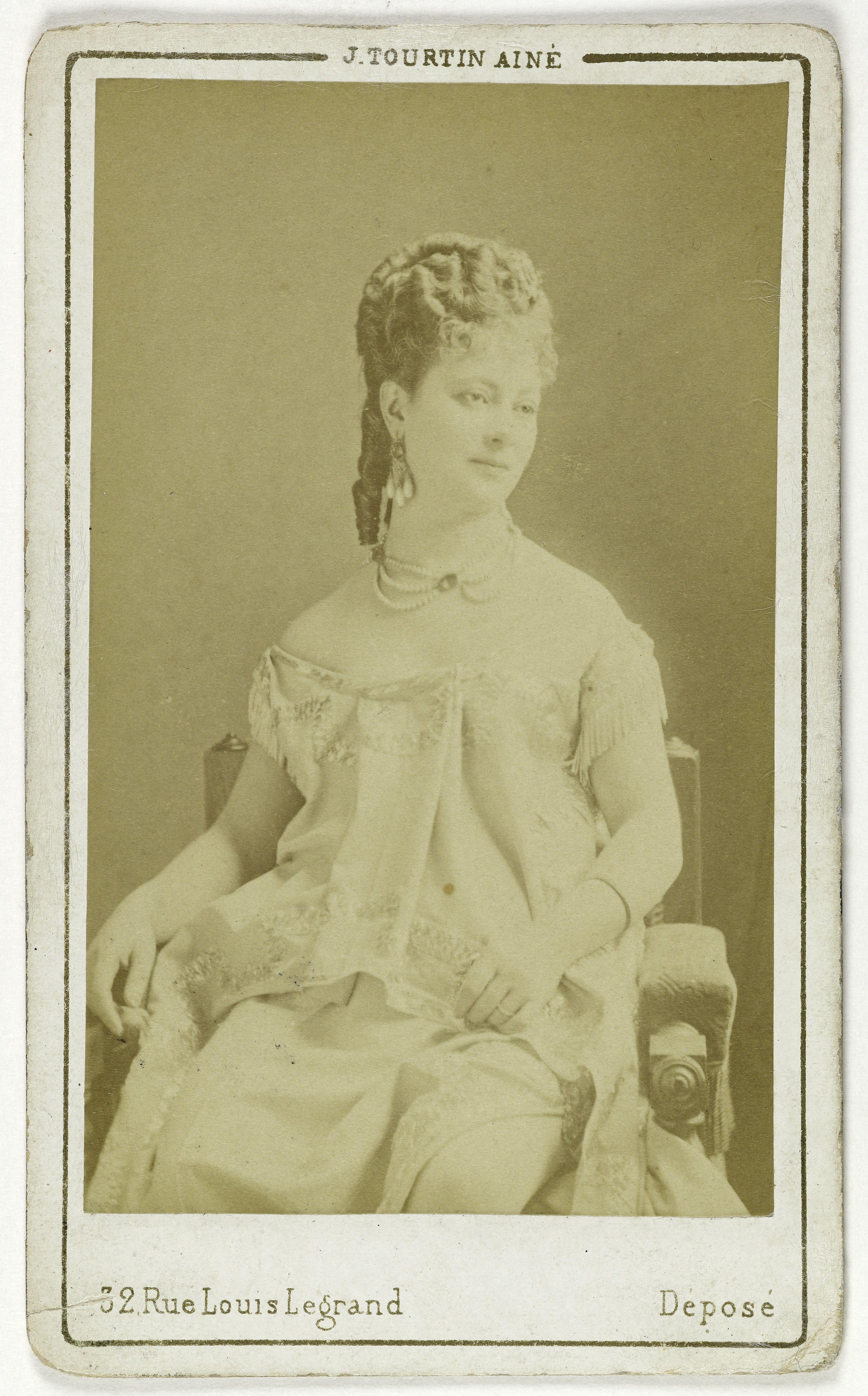 Joseph Tourtin, Portrait de Laura, (danseuse)