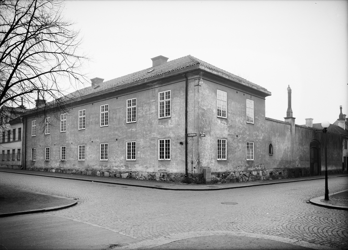 Paul Sandberg, Byggnad uppförd 1932 - 1935 som Uppsala stads fattighus, korsningen S:t Olofsgatan - Övre Slottsgatan, kvarteret Pistolen, Uppsala 1934