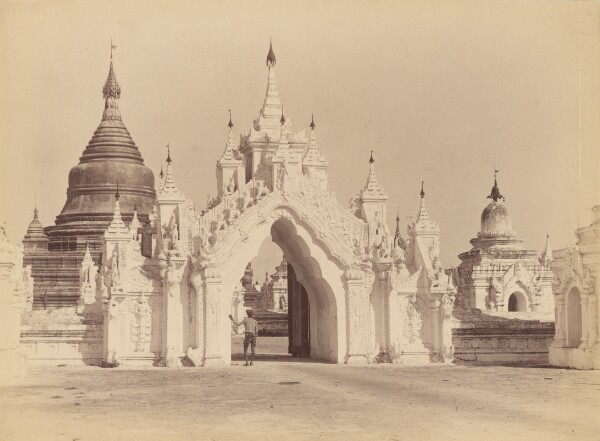 Felice Beato, Gateway and Central Pagoda of the 450 Tables of the Law