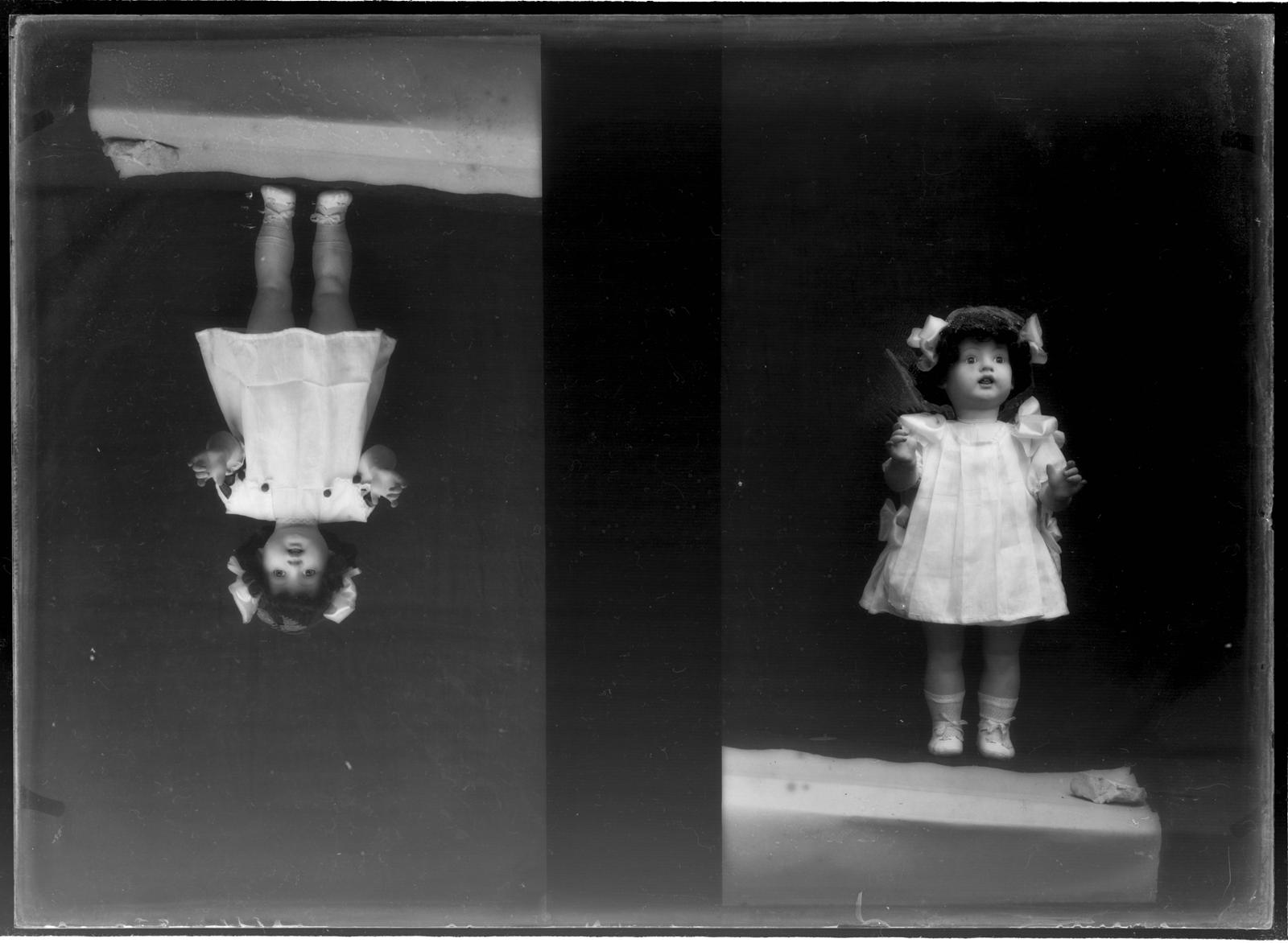 Desconegut, [Dolls]