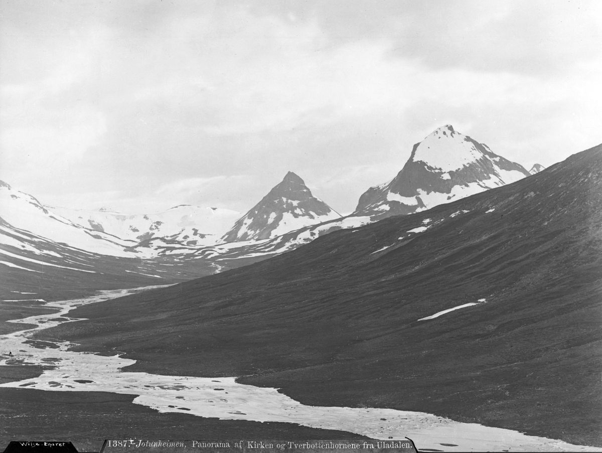 Axel Lindahl, Prot: Jotunheimen Panorama af Tverbottenhornene fra Uladalen