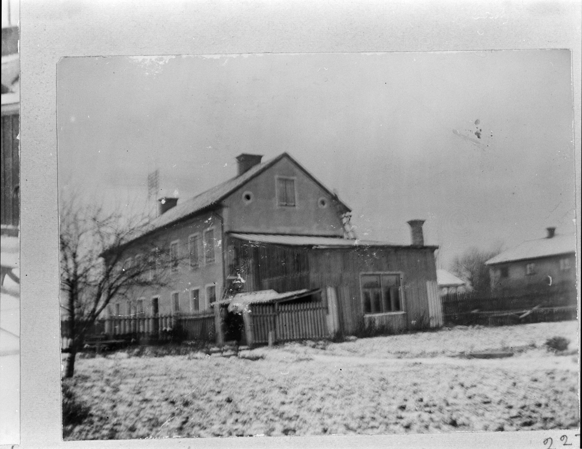 Carl Liljefors, "Vita havet", försäljningslokal för skidor med mera, Svartbäcksgatan 37, kvarteret Edda, Svartbäcken, Uppsala 1900 - 1901