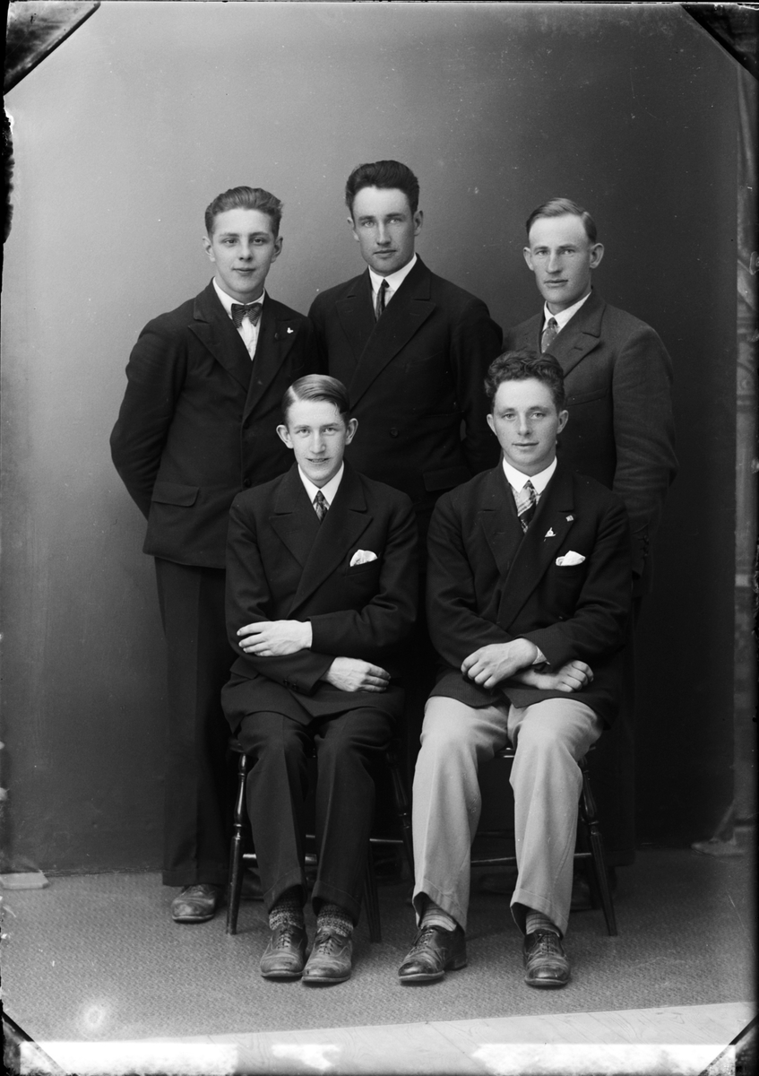 Skötsner-Edhlund, Fem unga män, Östhammar, Uppland