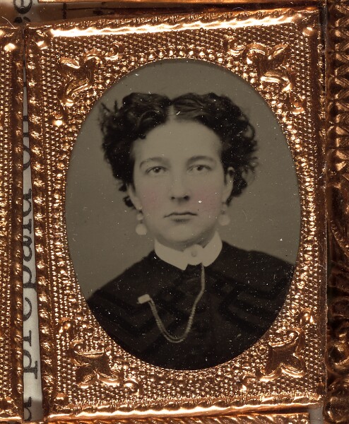 Unknown, [Portrait of a young girl]
