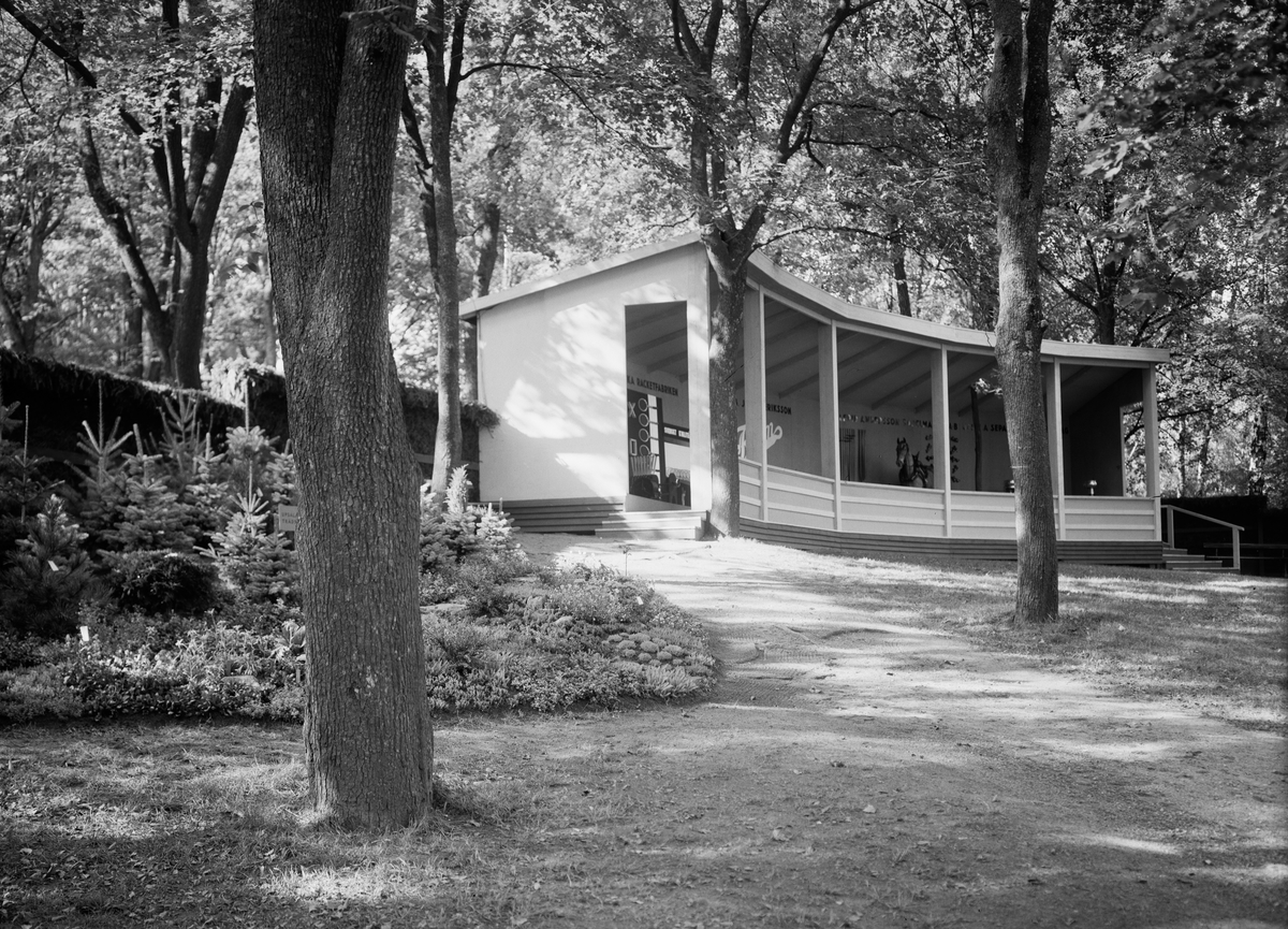 Paul Sandberg, Upsala Fabriks- och handtverksförenings utställningspaviljong i Slottsbacken
