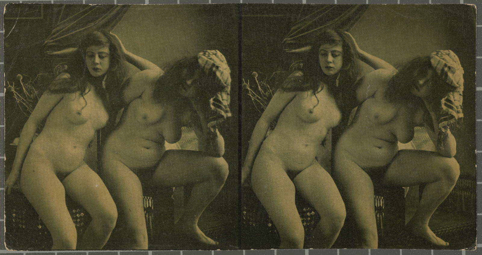 Desconegut, [Female children]