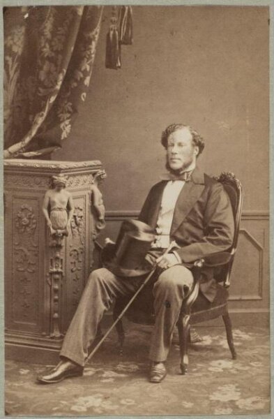 Unknown, Carte-de-visite photographs (480). Four photographs  are dry-mounted to each sheet (120).