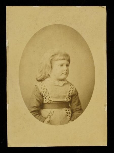 Unknown, Potrait of a child. Cabinet card.