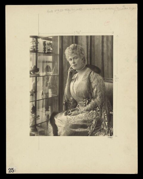 Hoppé, Emil Otto, Queen Mary