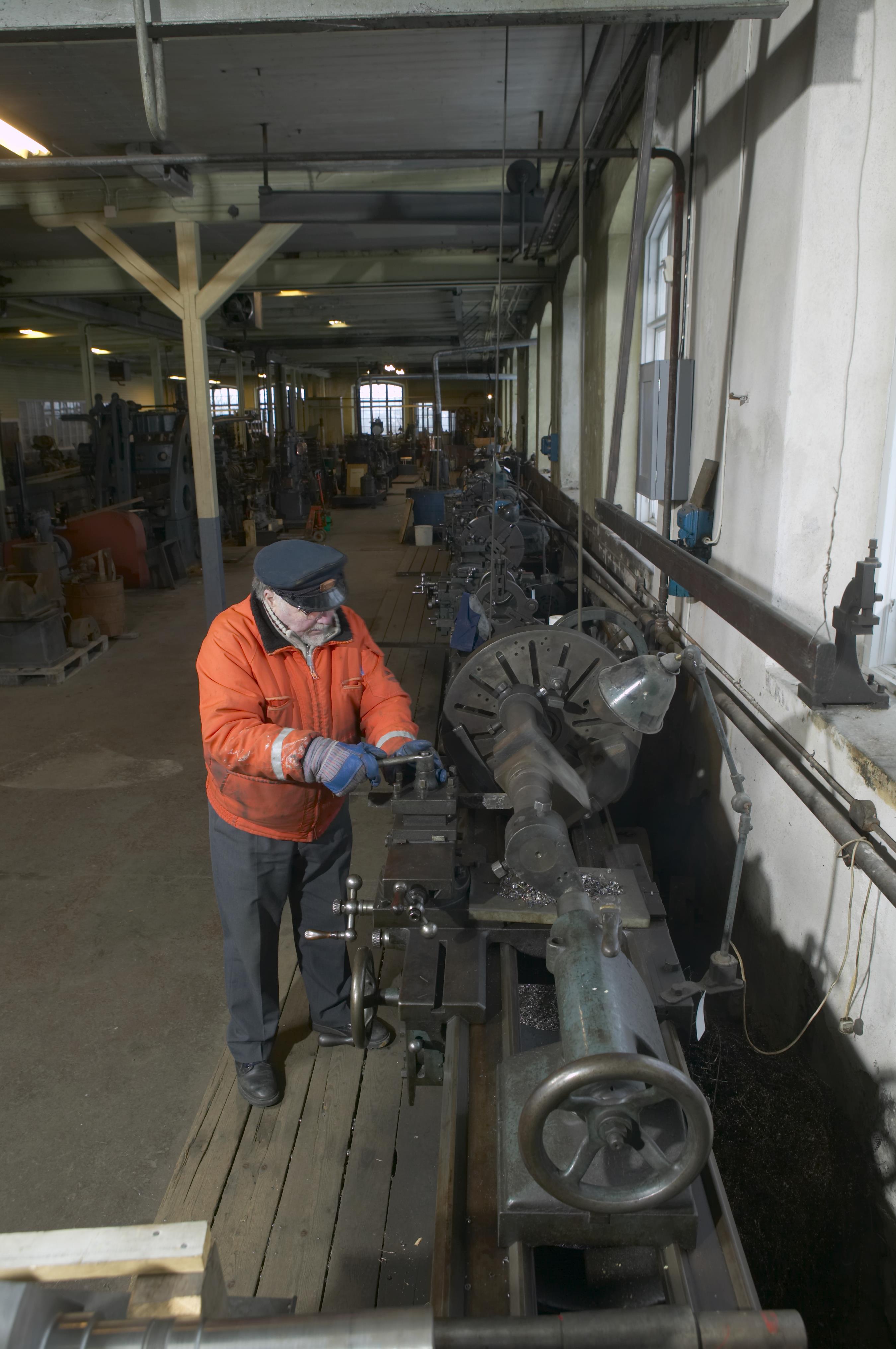 Bengt A Lundberg, Pythagoras motorfabrik