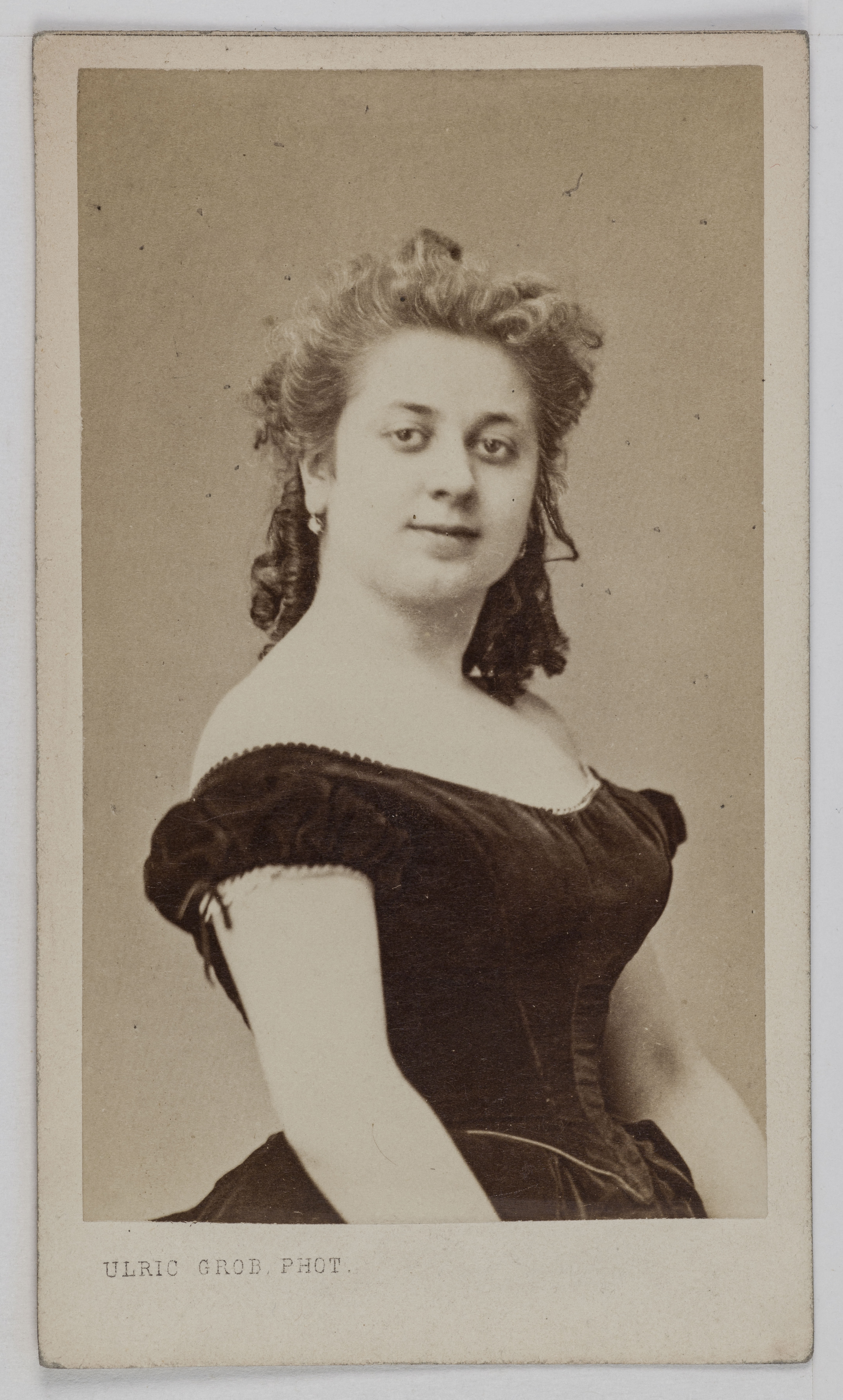 Ulric Grob, Portrait de Georgette Vernet, danseuse et violoniste.