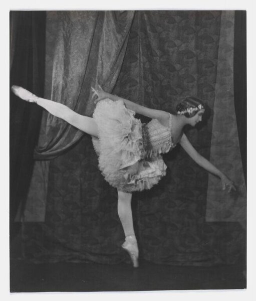 Hoppé, Emil Otto, The Sleeping Princess