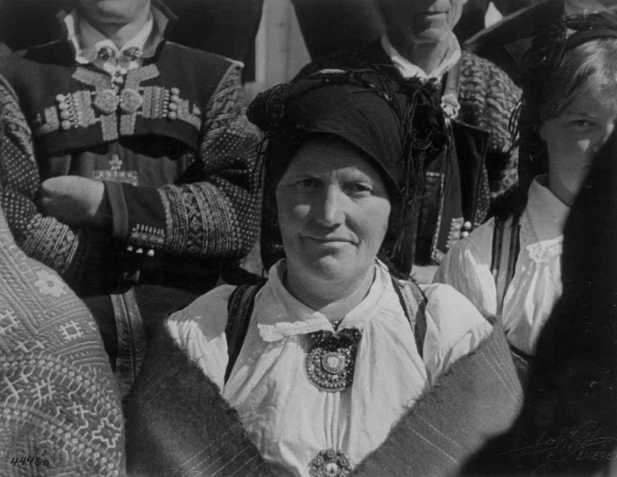 Anders Beer Wilse, Wilse original, Kvinnedrakt