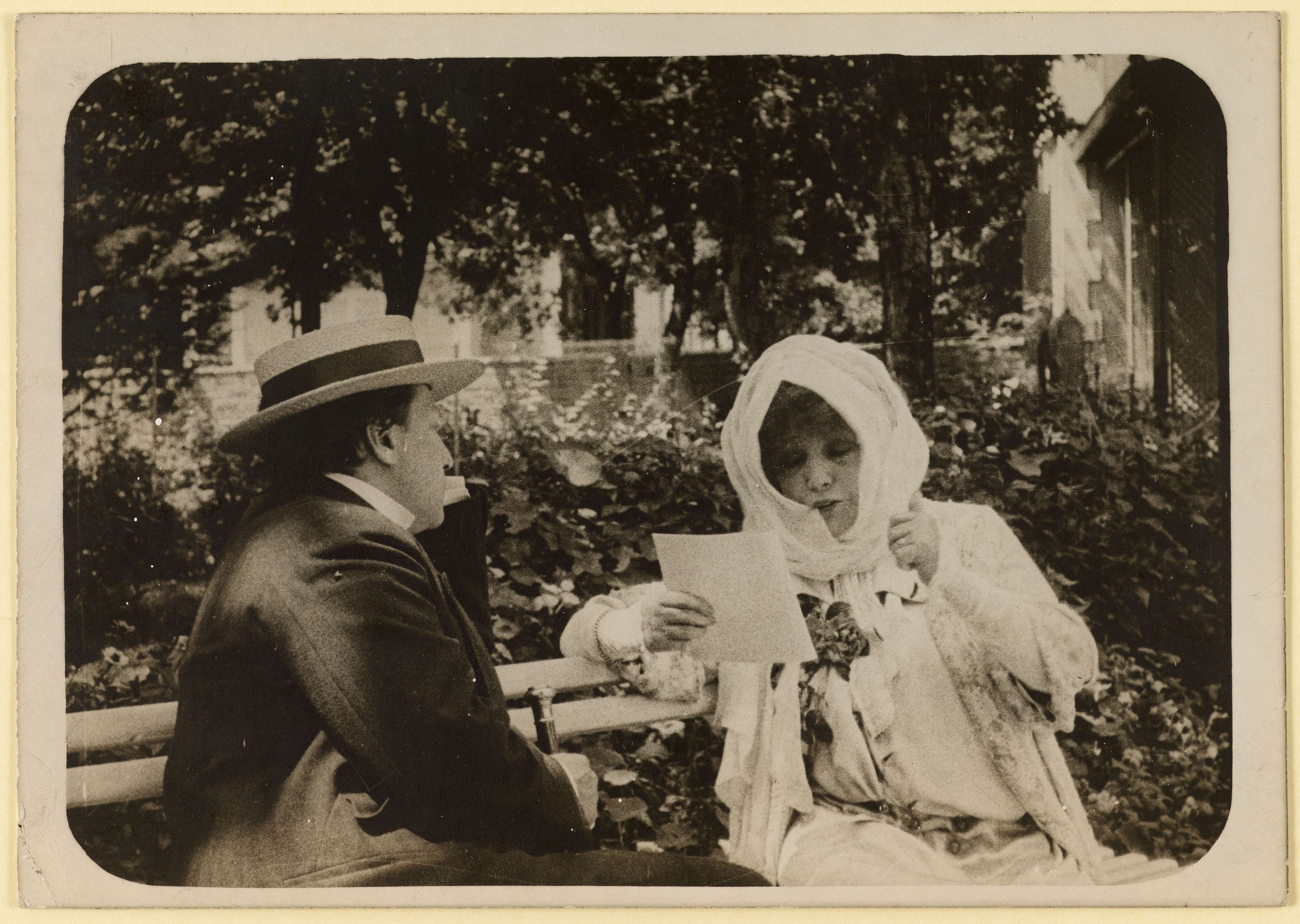 Anonyme, Portrait de Rosine Bernart dite Sarah Bernhardt (1844-1923), actrice, avec Sacha Guitry