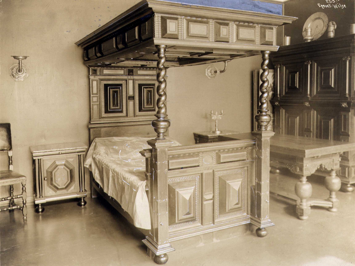 Anders Beer Wilse, Interiør, Rasmus Meyers samling, Bergen Kunstmuseum, Bergen, Hordaland. Fotografert 1912.