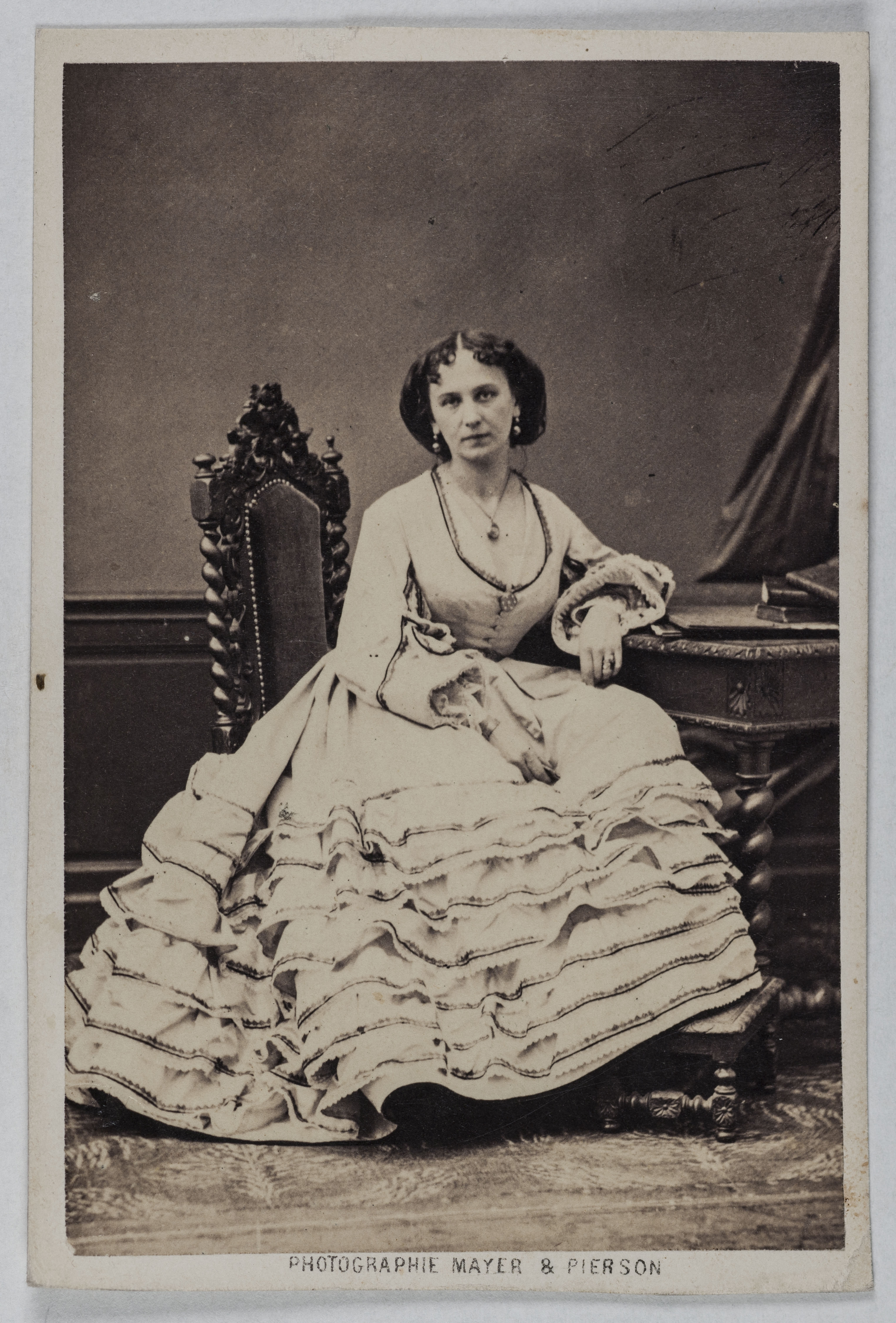 Mayer Frères et Pierson, Portrait d'Ida Flore (actrice)