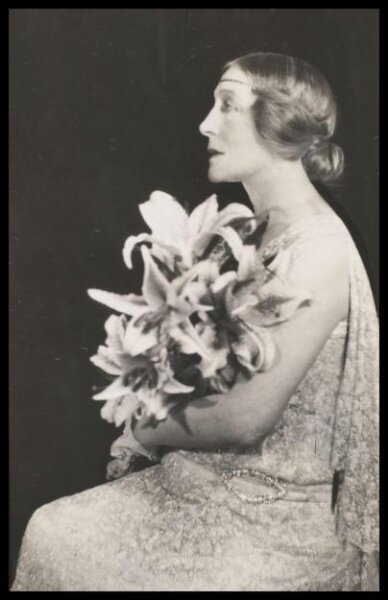 Beaton, Cecil (Sir), Guy Little Theatrical Photograph