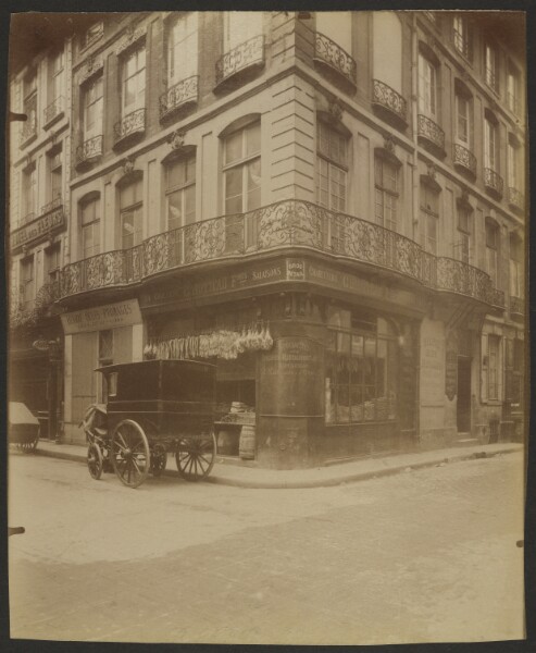 Eugène Atget, 54 Rue Saint-Honoré et 1 Rue des Prouvaires, (1° arr.)