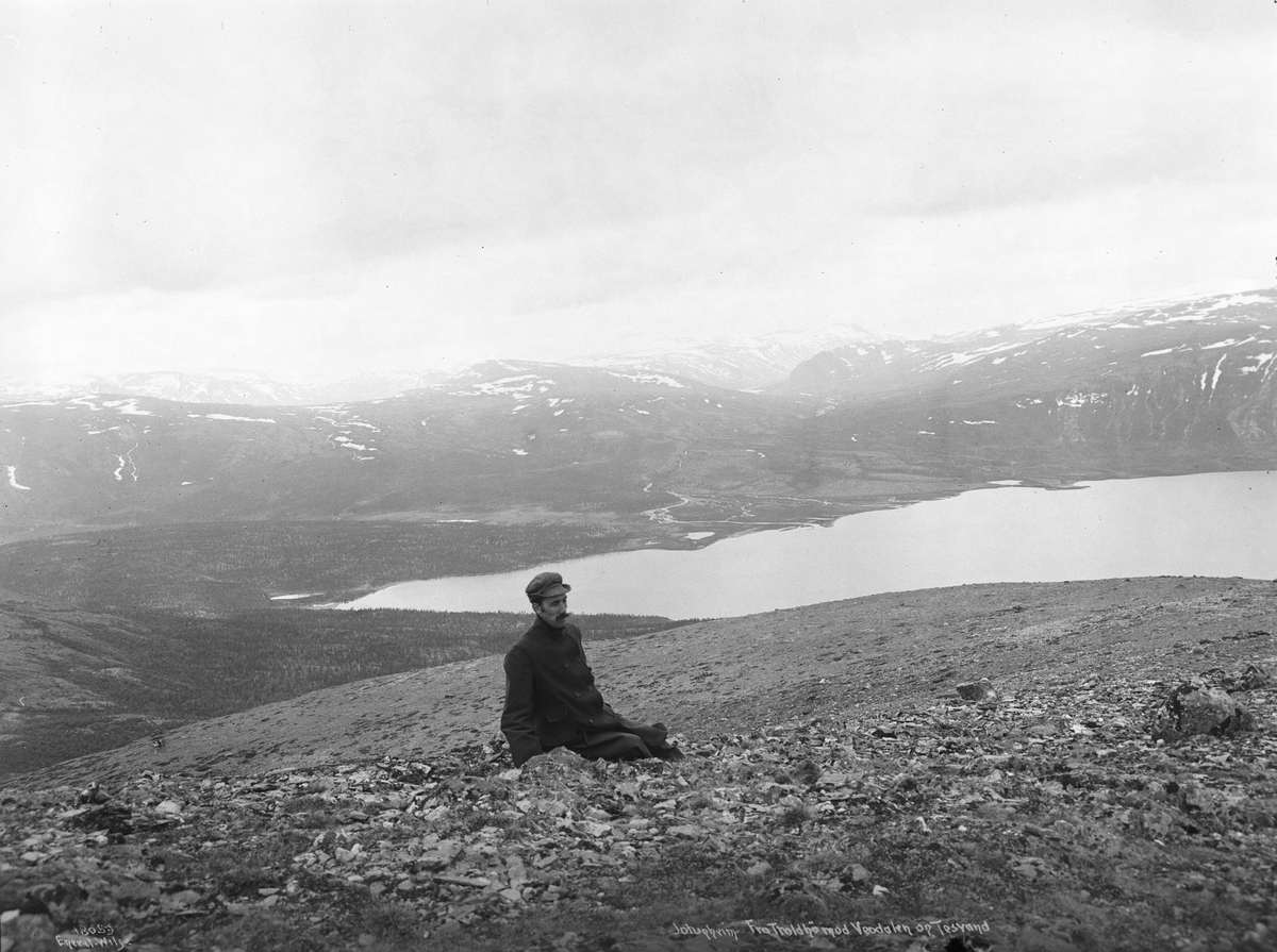Anders Beer Wilse, Prot: Trollhø med Veodalen Glttertind og Kvitingskjølen