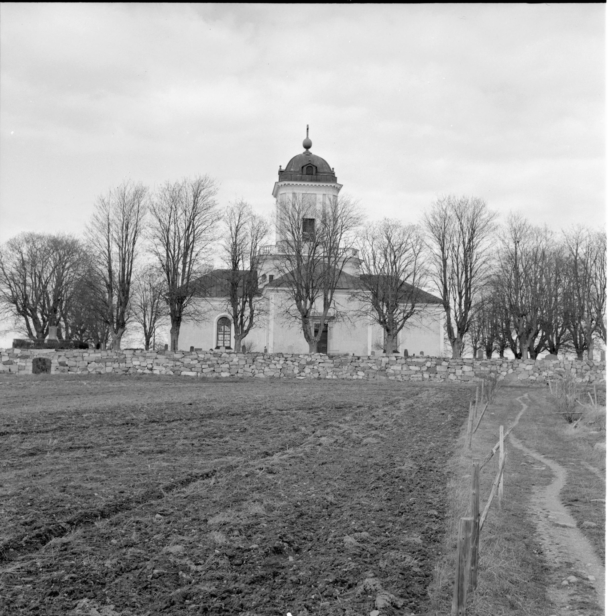 Nils Lagergren, Fasterna kyrka
