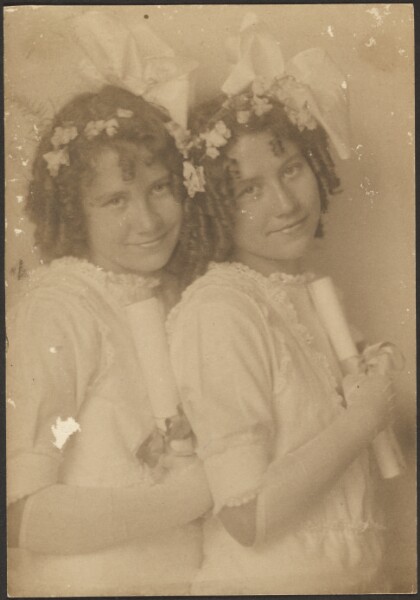 Louis Fleckenstein, [Portrait of Twins with Curls]