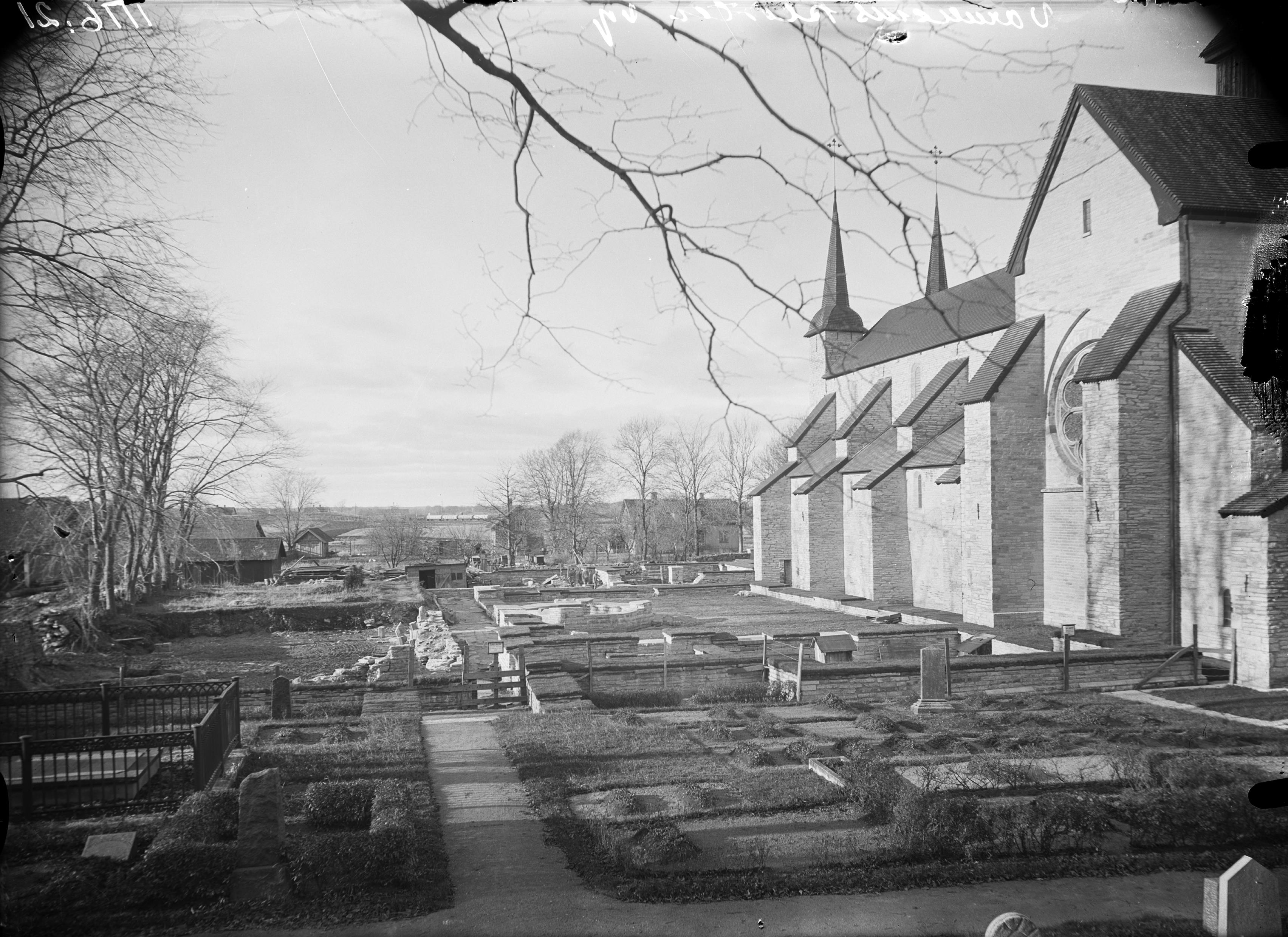 Axel Forssén, Varnhems klosterruin
