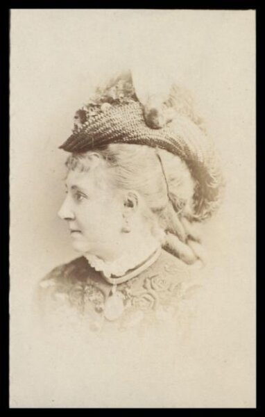 London Stereoscopic and Photographic Company, Guy Little Theatrical Photograph