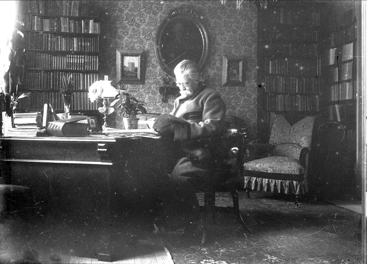 August Fredrik Schagerström, Elderly man in a home environment, likely Uppsala 1901